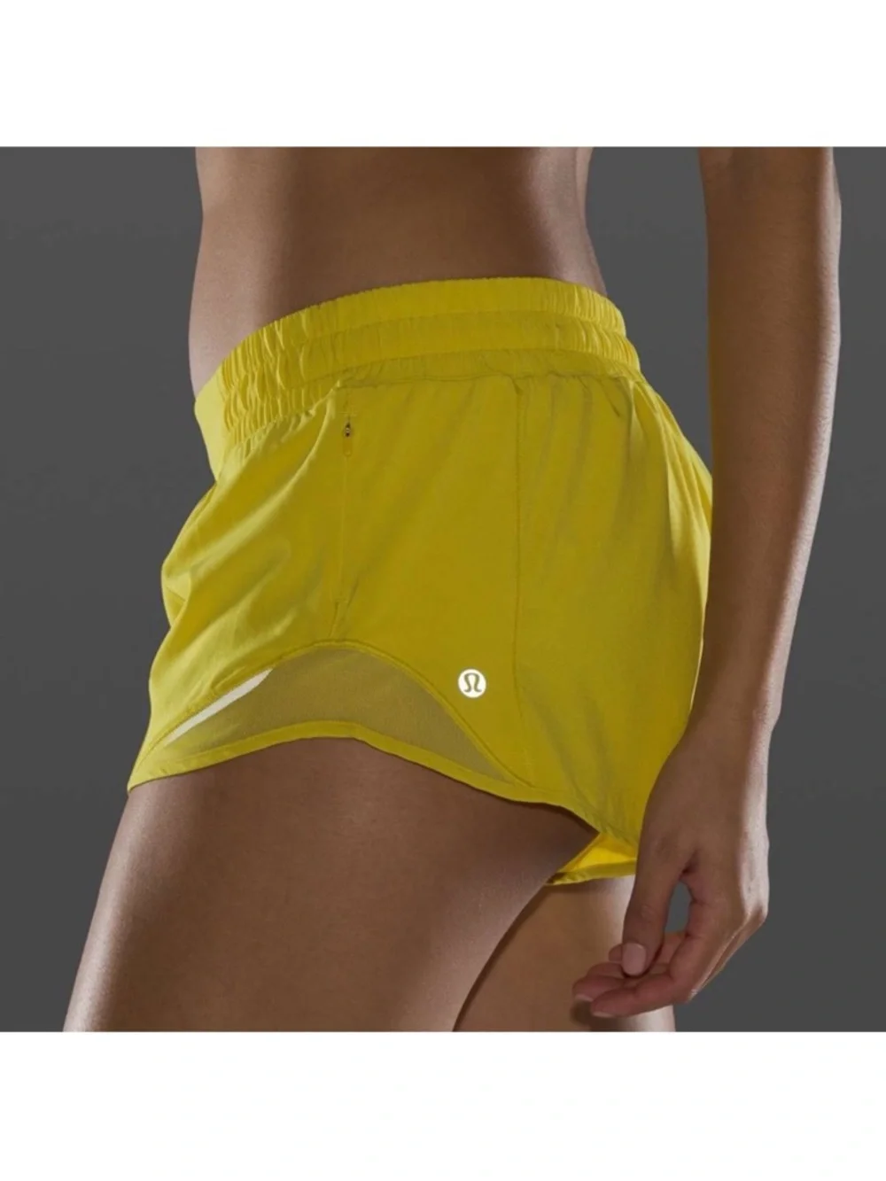 Lululemon Hotty Hot Short 2.5